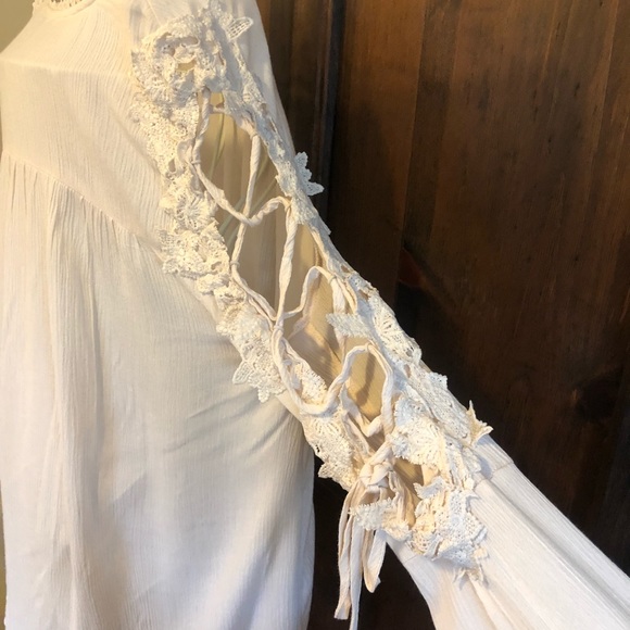 SOLD NWOT Corset Sleeve Ivory Crepe Blouse - Picture 7 of 8